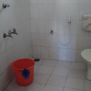 Habitación Económica con Cama King